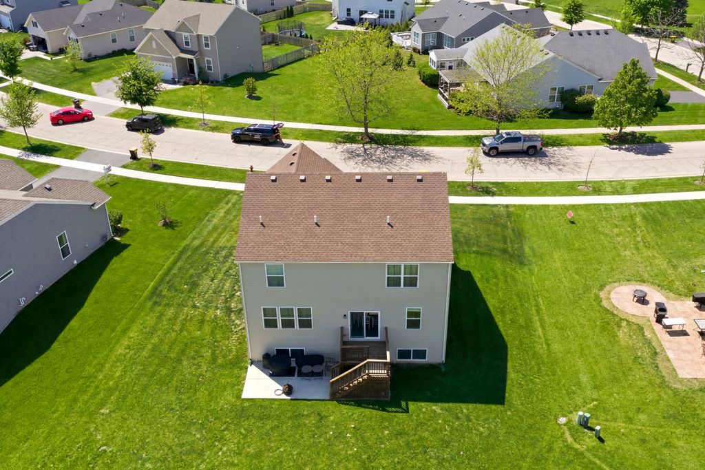 Image 31 of property listing at 4706 Fox Trail Court, Wonder Lake, IL 60097