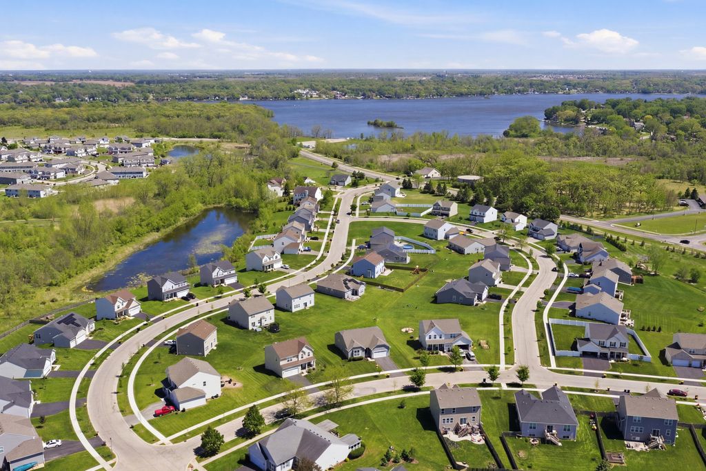 Image 34 of property listing at 4706 Fox Trail Court, Wonder Lake, IL 60097