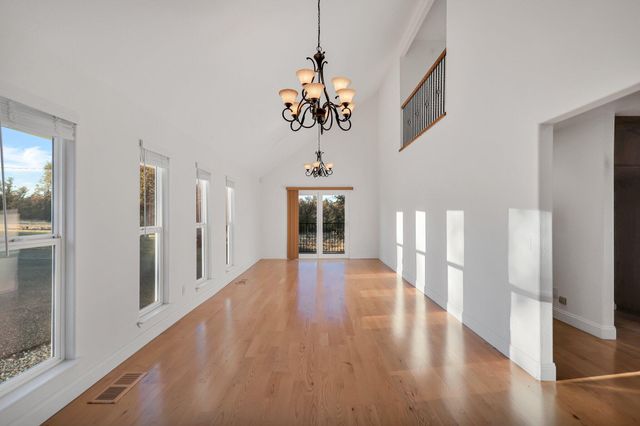 21607 Gilbert Drive, Palo Cedro, CA 96073