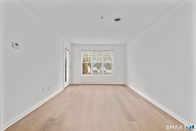 468 Main Street 111, East Lyme, CT 06357