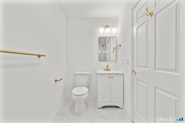 468 Main Street 111, East Lyme, CT 06357