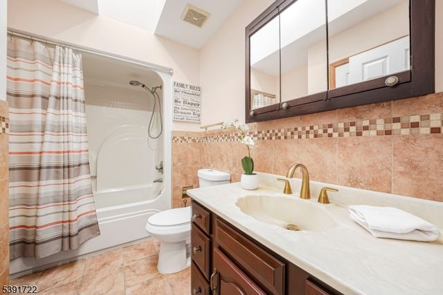 36 Clara St, North Haledon Boro, NJ 07508