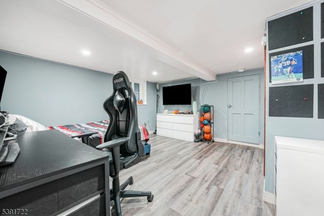 36 Clara St, North Haledon Boro, NJ 07508