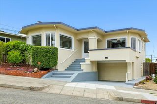 5555 Carlton Street, Oakland, CA 94618