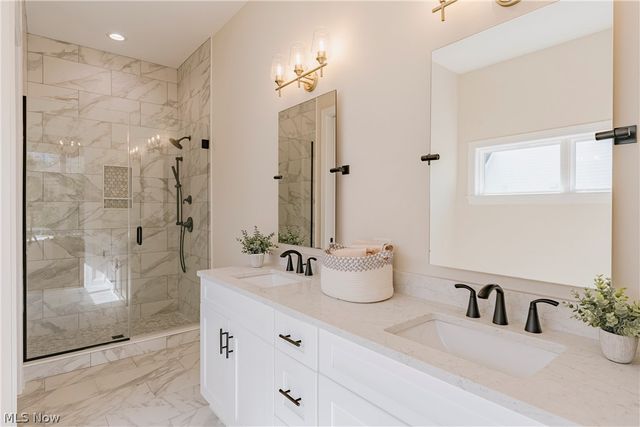 6469 N Cobblestone Road, Mayfield Village, OH 44143