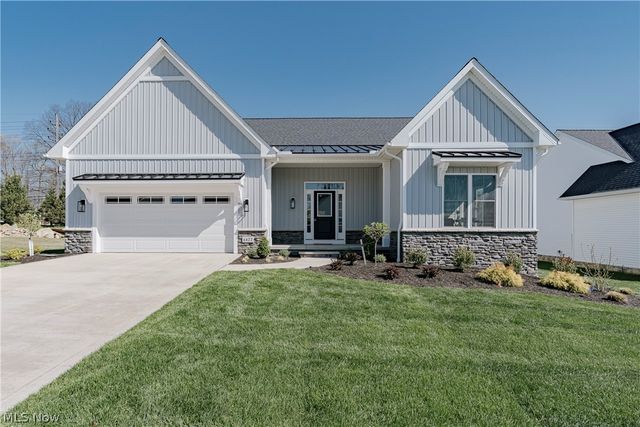 6469 N Cobblestone Road, Mayfield Village, OH 44143