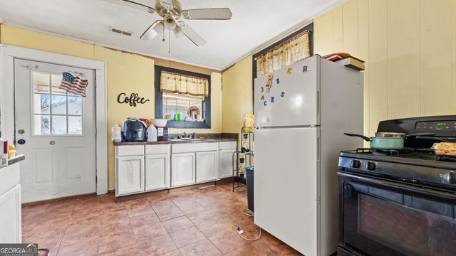 129 W Ellawood Avenue, Cedartown, GA 30125