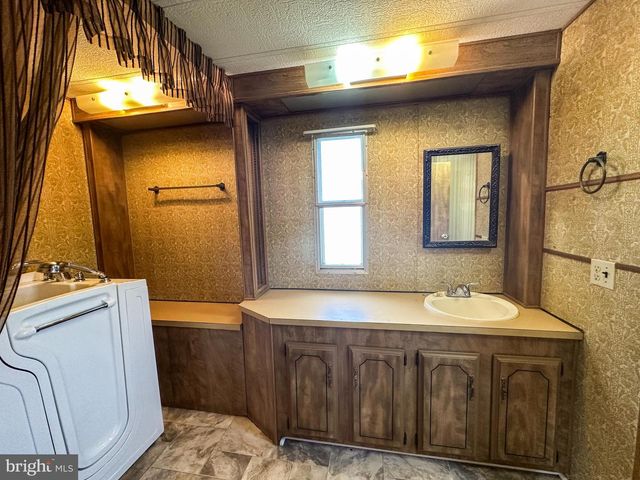 125 HAVEN DR, York, PA 17406