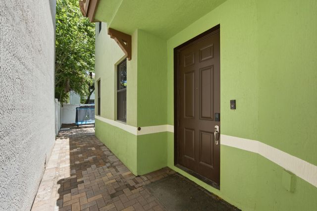 4817 NW 59th Street, Tamarac, FL 33319