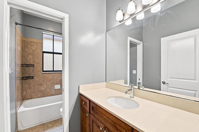 4817 NW 59th Street, Tamarac, FL 33319
