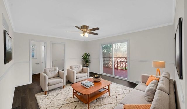 17525 Maple Avenue, Lansing, IL 60438