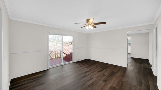 17525 Maple Avenue, Lansing, IL 60438