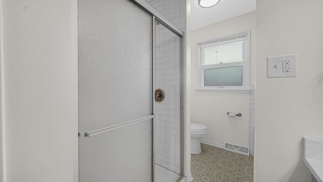 17525 Maple Avenue, Lansing, IL 60438