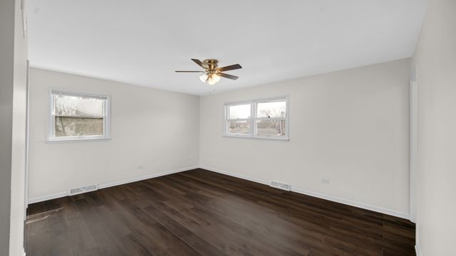 17525 Maple Avenue, Lansing, IL 60438