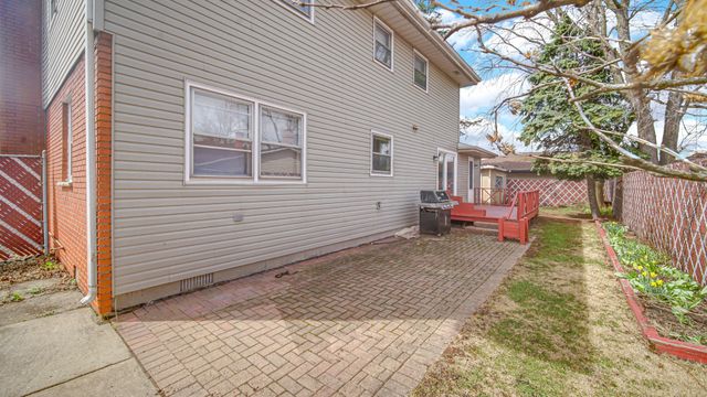 17525 Maple Avenue, Lansing, IL 60438