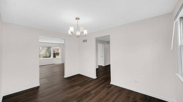 17525 Maple Avenue, Lansing, IL 60438