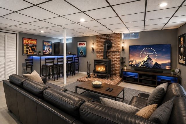 67 Wituwamat Rd, Weymouth, MA 02191
