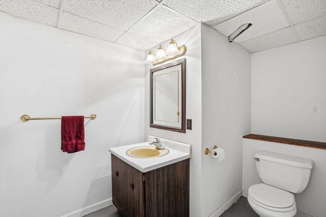 67 Wituwamat Rd, Weymouth, MA 02191