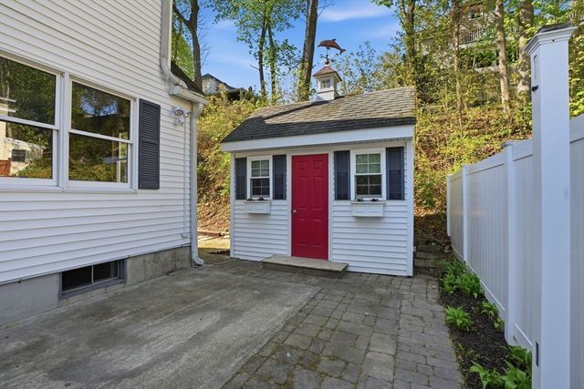 67 Wituwamat Rd, Weymouth, MA 02191