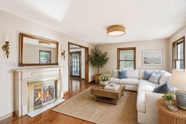 67 Wituwamat Rd, Weymouth, MA 02191