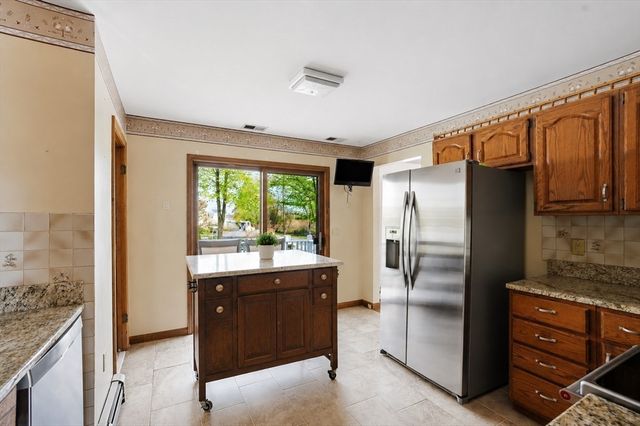 67 Wituwamat Rd, Weymouth, MA 02191