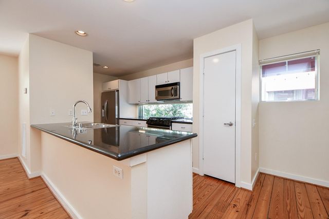 824 Robin Street, Houston, TX 77019