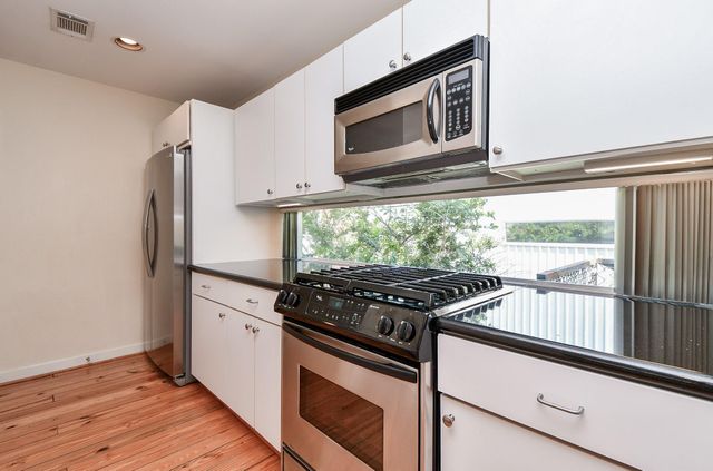 824 Robin Street, Houston, TX 77019