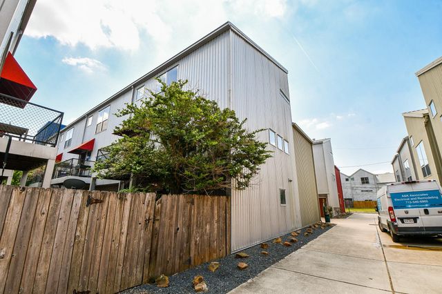 824 Robin Street, Houston, TX 77019