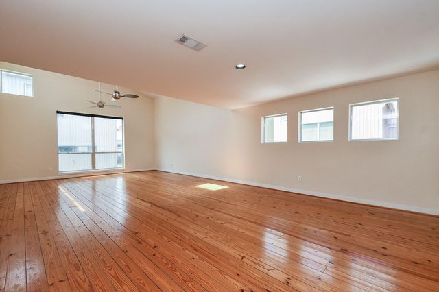 824 Robin Street, Houston, TX 77019