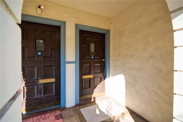 6669 De Longpre Avenue, Los Angeles, CA 90028