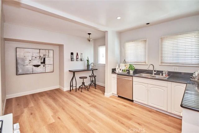 6669 De Longpre Avenue, Los Angeles, CA 90028