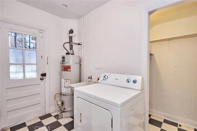 6669 De Longpre Avenue, Los Angeles, CA 90028