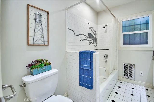 6669 De Longpre Avenue, Los Angeles, CA 90028