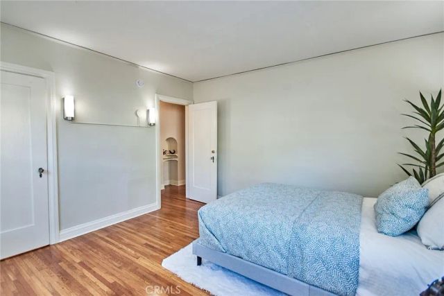 6669 De Longpre Avenue, Los Angeles, CA 90028