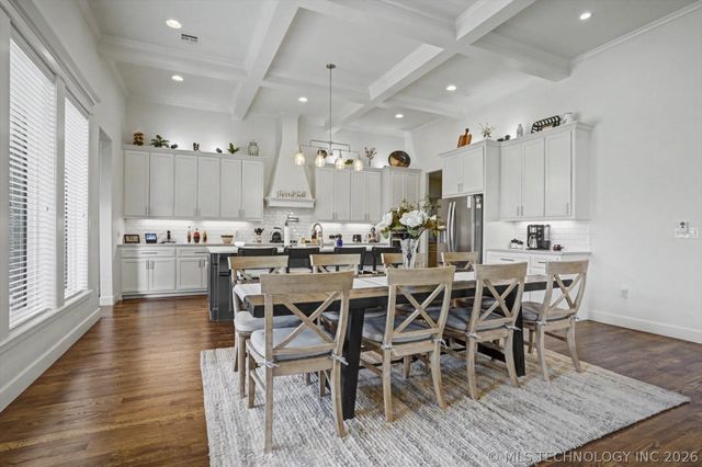 1014 W 86th Place S, Tulsa, OK 74132