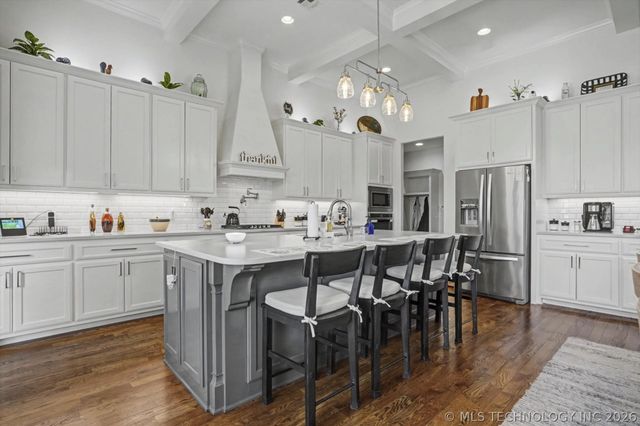 1014 W 86th Place S, Tulsa, OK 74132