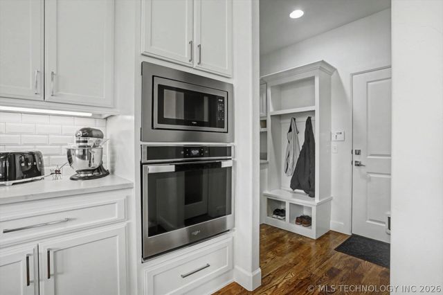 1014 W 86th Place S, Tulsa, OK 74132