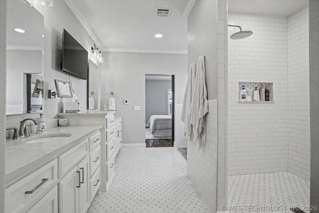 1014 W 86th Place S, Tulsa, OK 74132