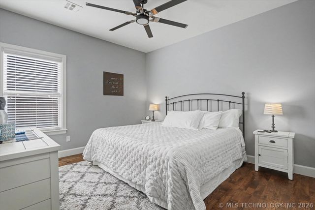 1014 W 86th Place S, Tulsa, OK 74132