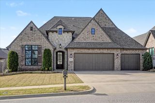 1014 W 86th Place S, Tulsa, OK 74132