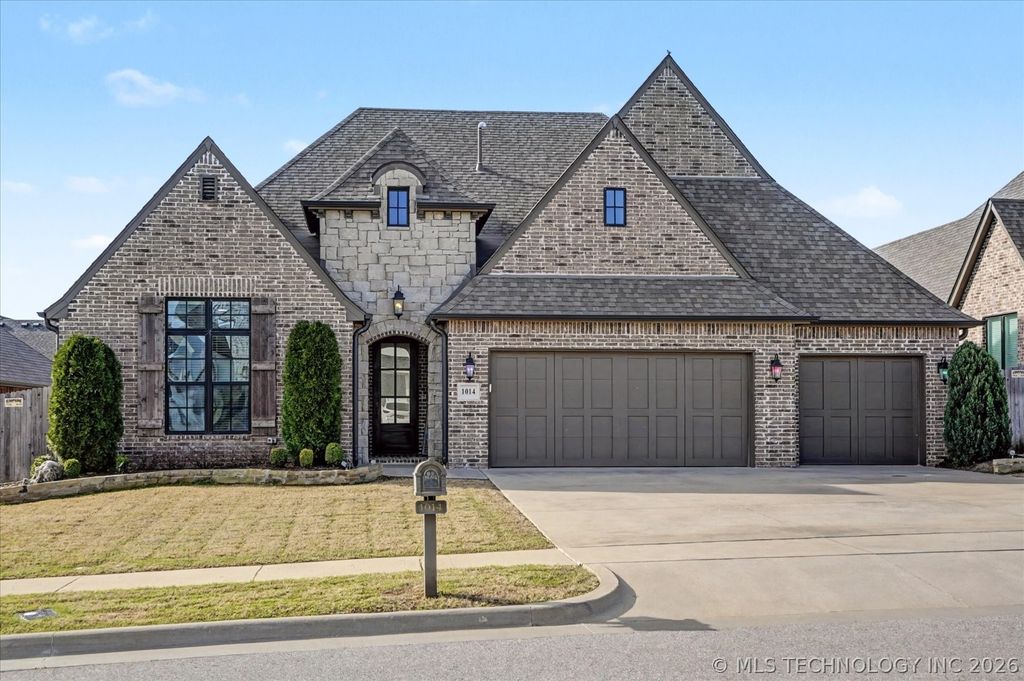 1014 W 86th Place S, Tulsa, OK 74132