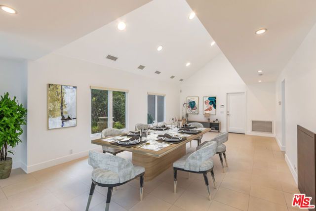 28929 Wight Road, Malibu, CA 90265