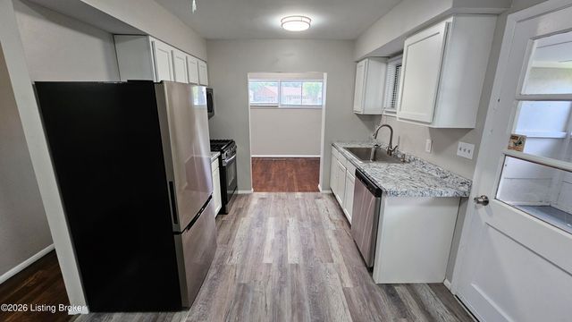 2935 Garey Ln, Louisville, KY 40216