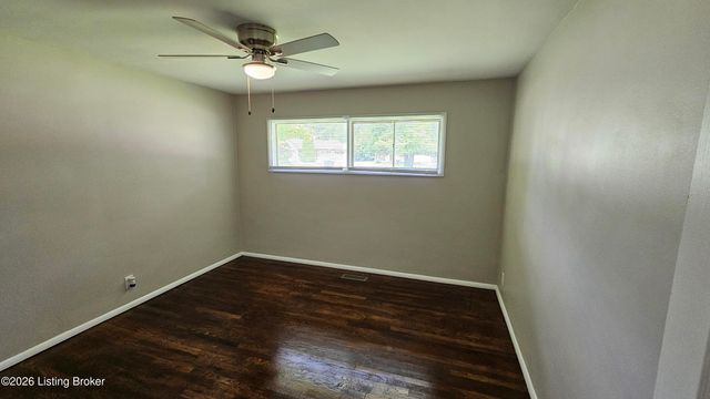 2935 Garey Ln, Louisville, KY 40216