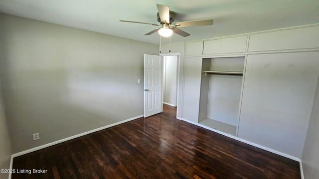 2935 Garey Ln, Louisville, KY 40216