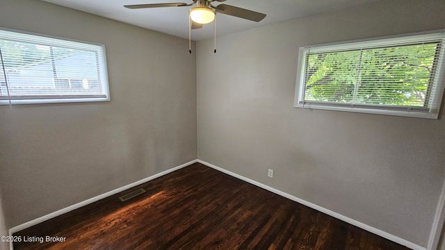 2935 Garey Ln, Louisville, KY 40216