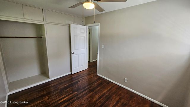 2935 Garey Ln, Louisville, KY 40216