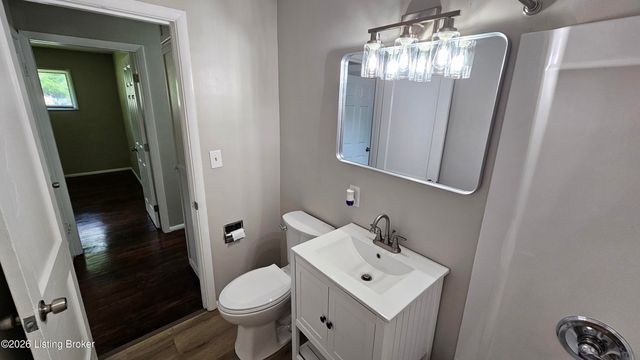 2935 Garey Ln, Louisville, KY 40216