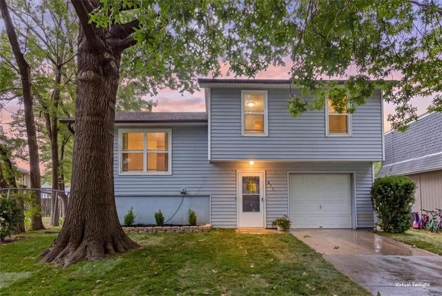 611 E Welston Avenue, Olathe, KS 66061