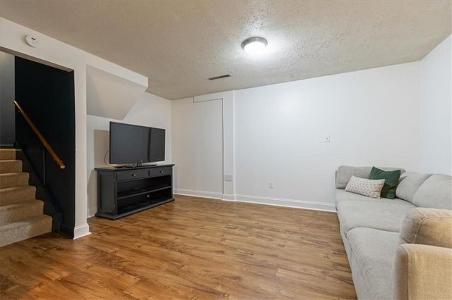 611 E Welston Avenue, Olathe, KS 66061